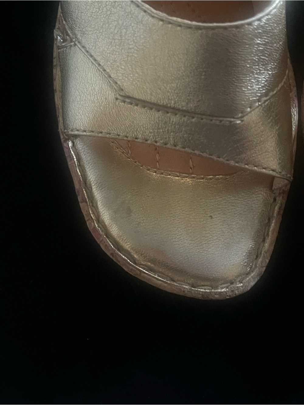 Born Gold Leather Slip on wedge 7 M
The most comfortable shoes - Picture 3 of 3